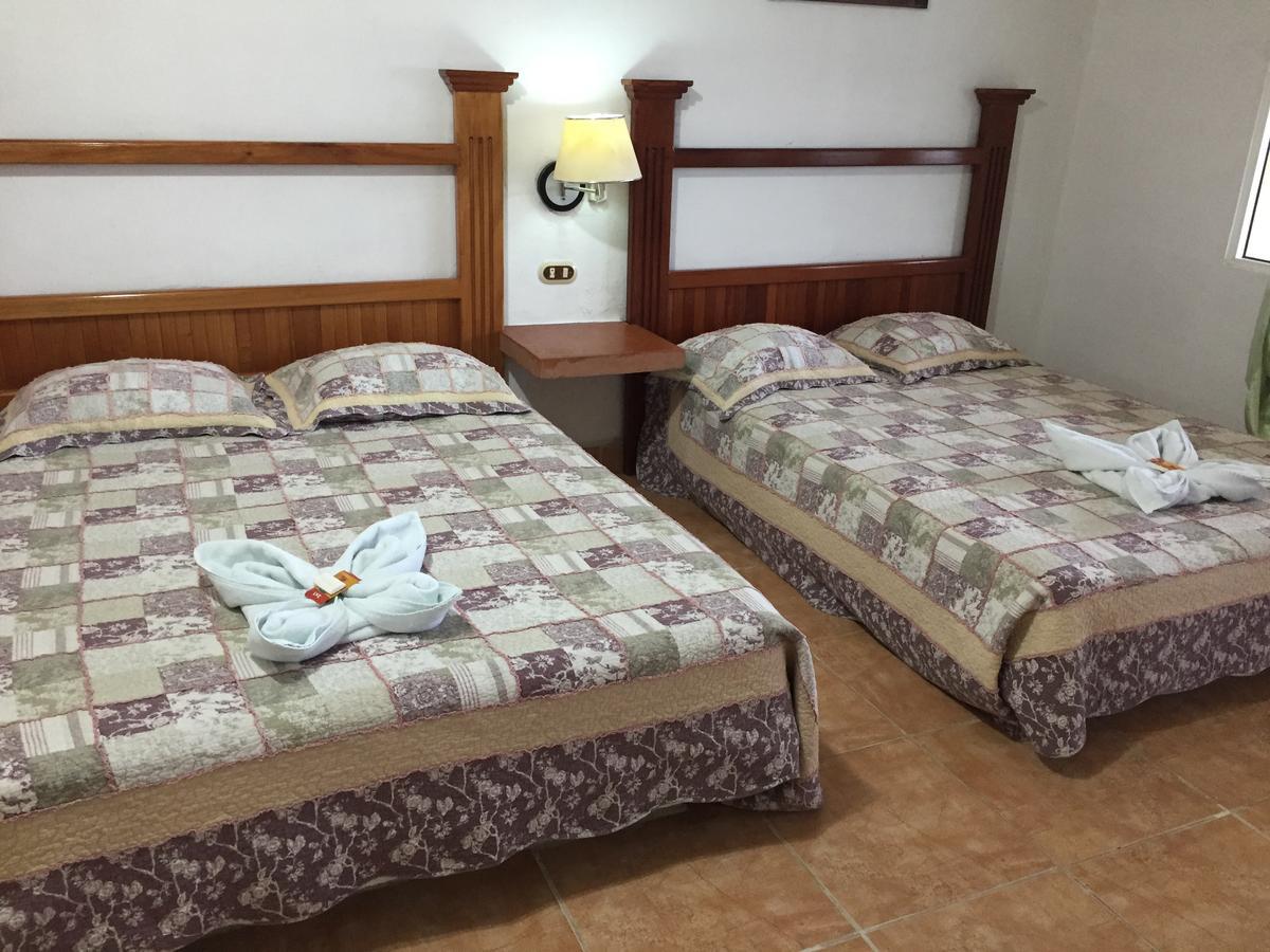 Hotel Y Restaurante El Muelle Ел Ремате Екстериор снимка