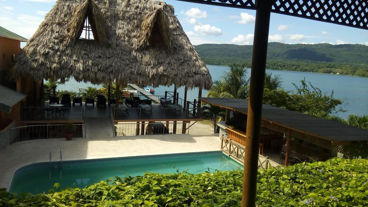 Hotel Y Restaurante El Muelle Ел Ремате Екстериор снимка