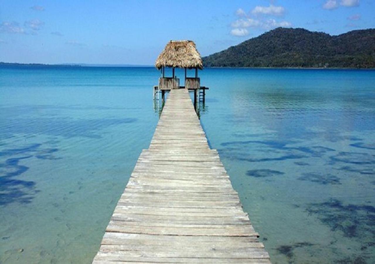 Hotel Y Restaurante El Muelle Ел Ремате Екстериор снимка